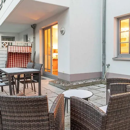 Annika Sommerbrise *