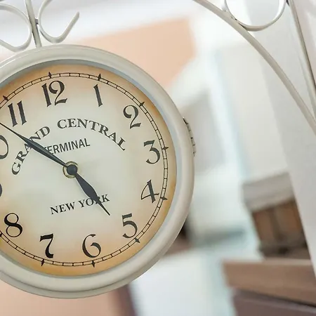 Annika Sommerbrise *