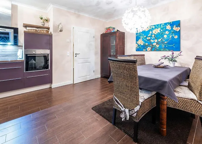 Annika Sommerbrise *